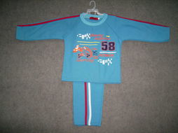 福州榮登貿易 一站式鞋帽服飾及童裝零售批發(fā)專家